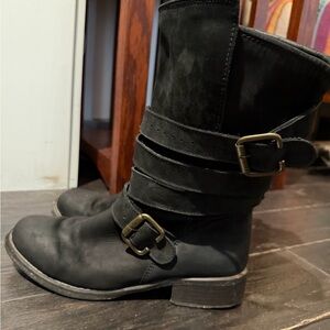 Stylish Black Buckle Combat Boots